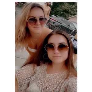 Meet your Posher, Julie